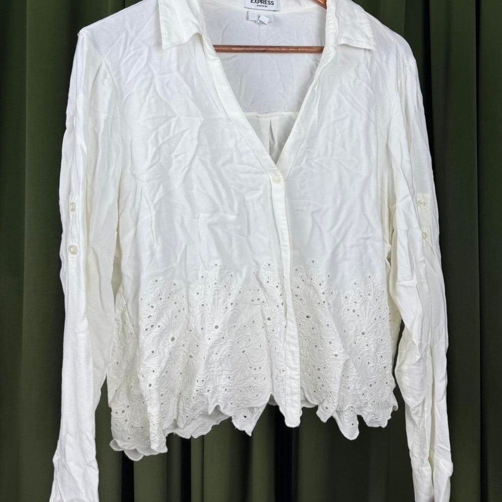 Express Portofino Slim Fit White Eyelet Blouse Ruffle Sleeve Cottagecore XL